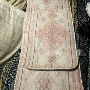 2 piece Elegant Pink and Cream Runner and mat Rug